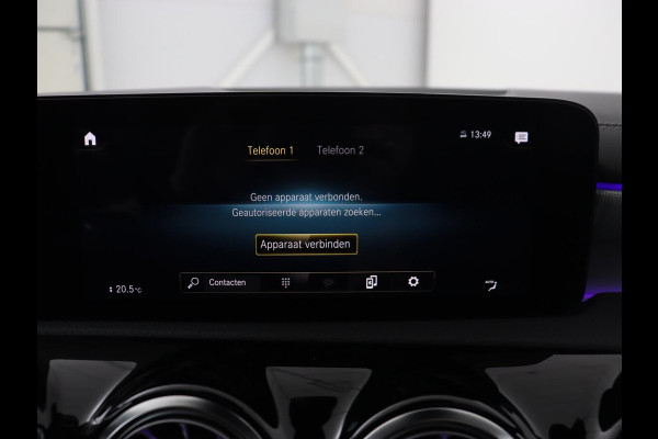 Mercedes-Benz A-Klasse 250e AMG Night | Panoramadak | Stoelverwarming | Carplay | Leder/Alcantara | Camera | Navigatie | Widescreen | Sfeerverlichting | Park Assist | PHEV