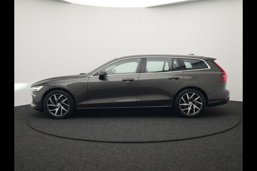 Volvo V60 T6 Twin Engine AWD Momentum Pro Plug In Hybrid 340pk Dealer O.H PHEV | Adaptive Cruise | Harman Kardon | Lederen Sportstoelen | Camera | Pilot Assist | Apple Carplay | Navigatie | Blis | Virtual | DAB