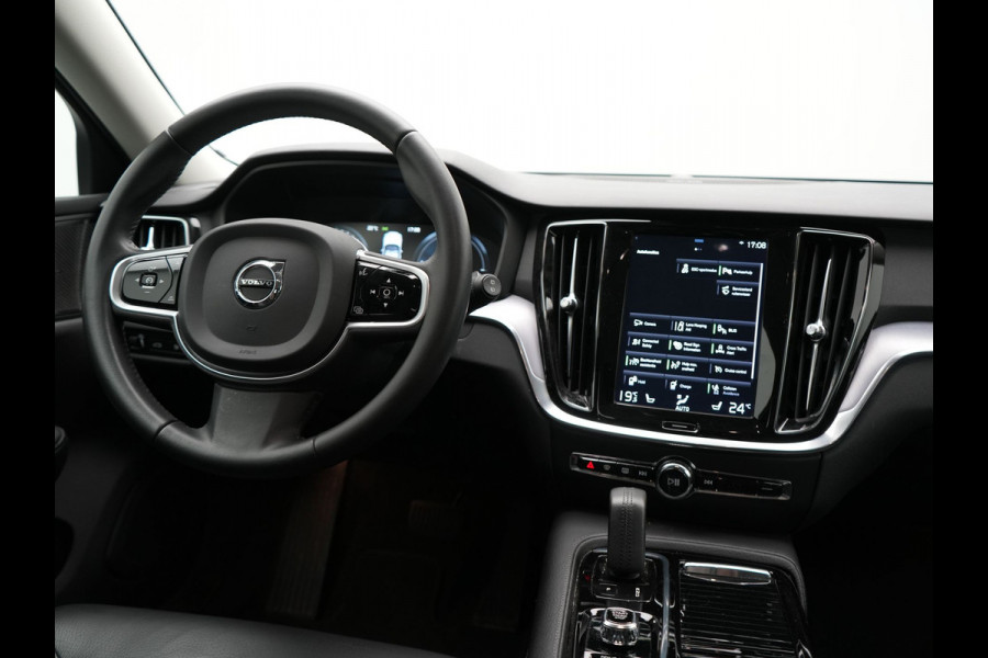 Volvo V60 T6 Twin Engine AWD Momentum Pro Plug In Hybrid 340pk Dealer O.H PHEV | Adaptive Cruise | Harman Kardon | Lederen Sportstoelen | Camera | Pilot Assist | Apple Carplay | Navigatie | Blis | Virtual | DAB