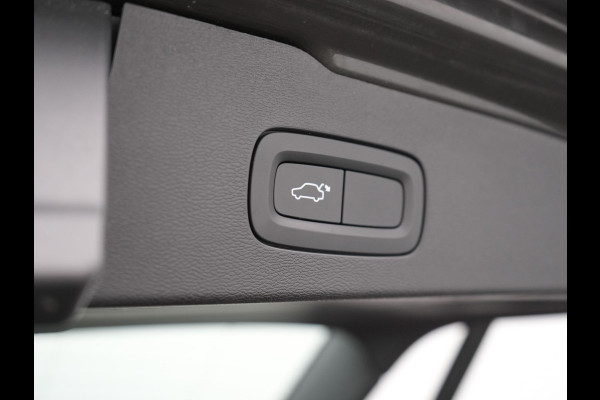 Volvo V60 T6 Twin Engine AWD Momentum Pro Plug In Hybrid 340pk Dealer O.H PHEV | Adaptive Cruise | Harman Kardon | Lederen Sportstoelen | Camera | Pilot Assist | Apple Carplay | Navigatie | Blis | Virtual | DAB