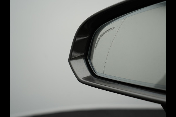 Volvo V60 T6 Twin Engine AWD Momentum Pro Plug In Hybrid 340pk Dealer O.H PHEV | Adaptive Cruise | Harman Kardon | Lederen Sportstoelen | Camera | Pilot Assist | Apple Carplay | Navigatie | Blis | Virtual | DAB