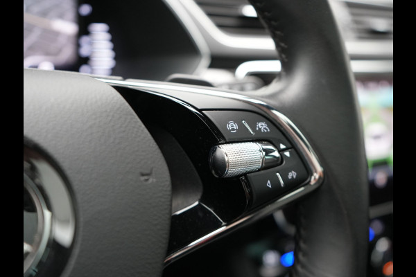 Škoda Superb Combi 1.4 TSI iV Lauren & Klement Plug In Hybrid 218pk Dealer O.H PHEV | Panodak | Adaptive Cruise | Camera | Lederen Sportstoelen Memory & Ventilatie |  Crystal LED | Apple Carplay | Lane Assist | Stoelverwarming | Navigatie |  DAB |