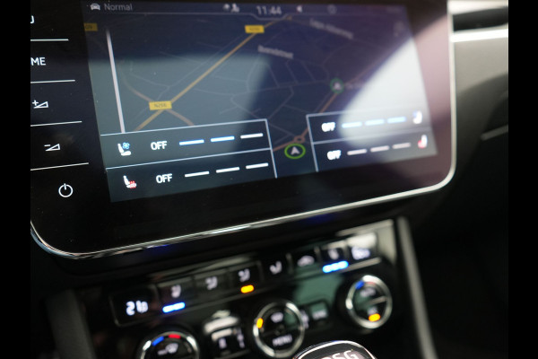 Škoda Superb Combi 1.4 TSI iV Lauren & Klement Plug In Hybrid 218pk Dealer O.H PHEV | Panodak | Adaptive Cruise | Camera | Lederen Sportstoelen Memory & Ventilatie |  Crystal LED | Apple Carplay | Lane Assist | Stoelverwarming | Navigatie |  DAB |