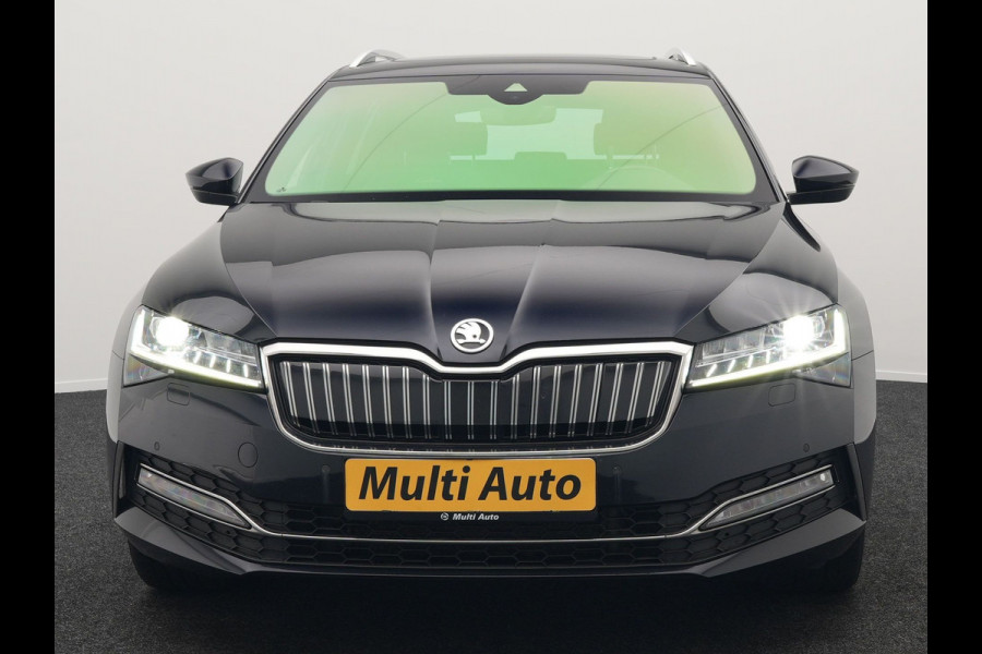 Škoda Superb Combi 1.4 TSI iV Lauren & Klement Plug In Hybrid 218pk Dealer O.H PHEV | Panodak | Adaptive Cruise | Camera | Lederen Sportstoelen Memory & Ventilatie |  Crystal LED | Apple Carplay | Lane Assist | Stoelverwarming | Navigatie |  DAB |