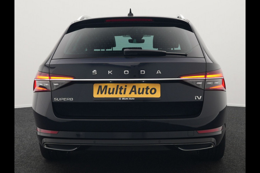 Škoda Superb Combi 1.4 TSI iV Lauren & Klement Plug In Hybrid 218pk Dealer O.H PHEV | Panodak | Adaptive Cruise | Camera | Lederen Sportstoelen Memory & Ventilatie |  Crystal LED | Apple Carplay | Lane Assist | Stoelverwarming | Navigatie |  DAB |