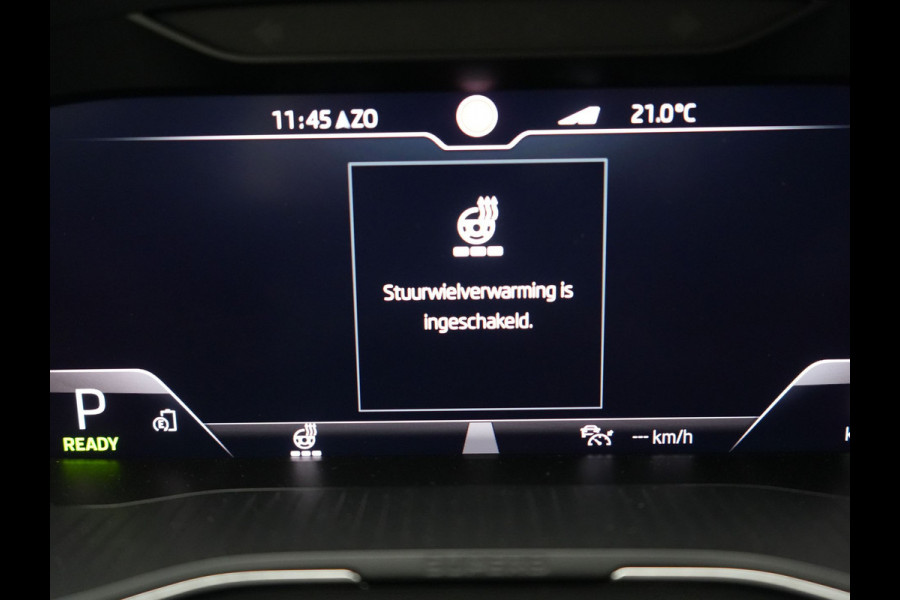 Škoda Superb Combi 1.4 TSI iV Lauren & Klement Plug In Hybrid 218pk Dealer O.H PHEV | Panodak | Adaptive Cruise | Camera | Lederen Sportstoelen Memory & Ventilatie |  Crystal LED | Apple Carplay | Lane Assist | Stoelverwarming | Navigatie |  DAB |