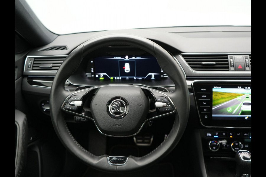 Škoda Superb Combi 1.4 TSI iV Lauren & Klement Plug In Hybrid 218pk Dealer O.H PHEV | Panodak | Adaptive Cruise | Camera | Lederen Sportstoelen Memory & Ventilatie |  Crystal LED | Apple Carplay | Lane Assist | Stoelverwarming | Navigatie |  DAB |