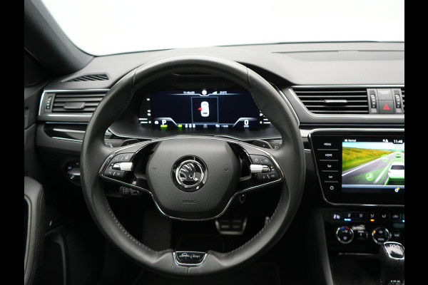 Škoda Superb Combi 1.4 TSI iV Lauren & Klement Plug In Hybrid 218pk Dealer O.H PHEV | Panodak | Adaptive Cruise | Camera | Lederen Sportstoelen Memory & Ventilatie |  Crystal LED | Apple Carplay | Lane Assist | Stoelverwarming | Navigatie |  DAB |