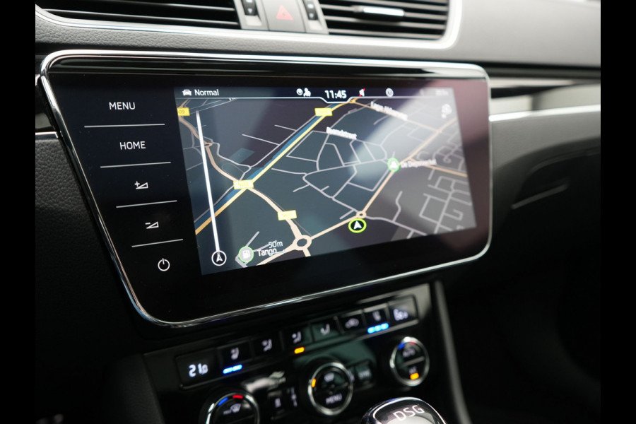 Škoda Superb Combi 1.4 TSI iV Lauren & Klement Plug In Hybrid 218pk Dealer O.H PHEV | Panodak | Adaptive Cruise | Camera | Lederen Sportstoelen Memory & Ventilatie |  Crystal LED | Apple Carplay | Lane Assist | Stoelverwarming | Navigatie |  DAB |