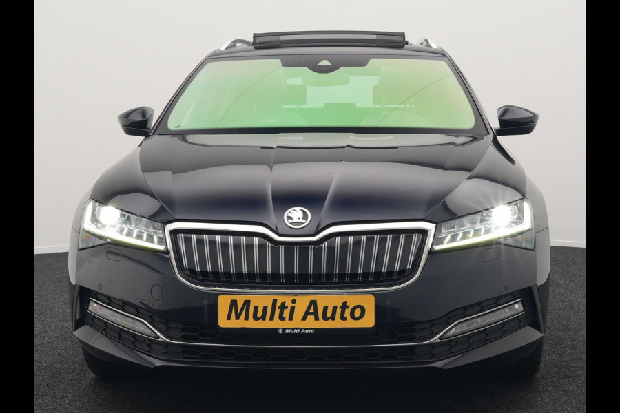 Škoda Superb Combi 1.4 TSI iV Lauren & Klement Plug In Hybrid 218pk Dealer O.H PHEV | Panodak | Adaptive Cruise | Camera | Lederen Sportstoelen Memory & Ventilatie |  Crystal LED | Apple Carplay | Lane Assist | Stoelverwarming | Navigatie |  DAB |