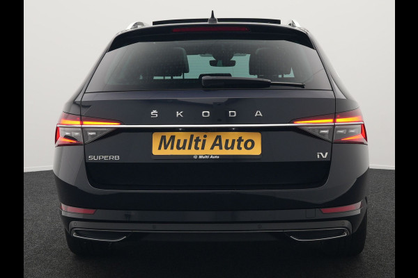 Škoda Superb Combi 1.4 TSI iV Lauren & Klement Plug In Hybrid 218pk Dealer O.H PHEV | Panodak | Adaptive Cruise | Camera | Lederen Sportstoelen Memory & Ventilatie |  Crystal LED | Apple Carplay | Lane Assist | Stoelverwarming | Navigatie |  DAB |