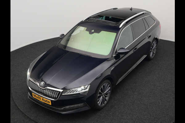 Škoda Superb Combi 1.4 TSI iV Lauren & Klement Plug In Hybrid 218pk Dealer O.H PHEV | Panodak | Adaptive Cruise | Camera | Lederen Sportstoelen Memory & Ventilatie |  Crystal LED | Apple Carplay | Lane Assist | Stoelverwarming | Navigatie |  DAB |