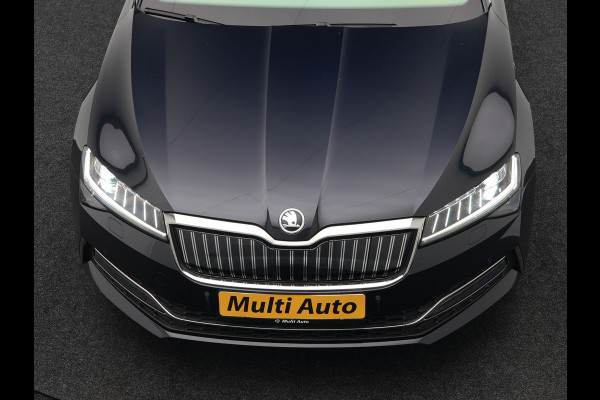 Škoda Superb Combi 1.4 TSI iV Lauren & Klement Plug In Hybrid 218pk Dealer O.H PHEV | Panodak | Adaptive Cruise | Camera | Lederen Sportstoelen Memory & Ventilatie |  Crystal LED | Apple Carplay | Lane Assist | Stoelverwarming | Navigatie |  DAB |
