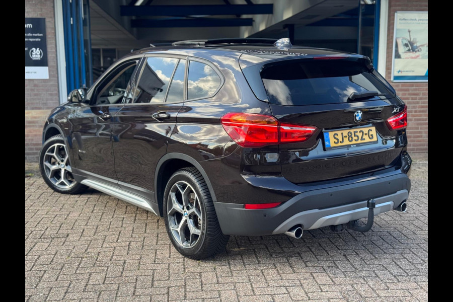 BMW X1 XDrive25i High Executive 2017 AUT PANO NAVI LEDER NAP