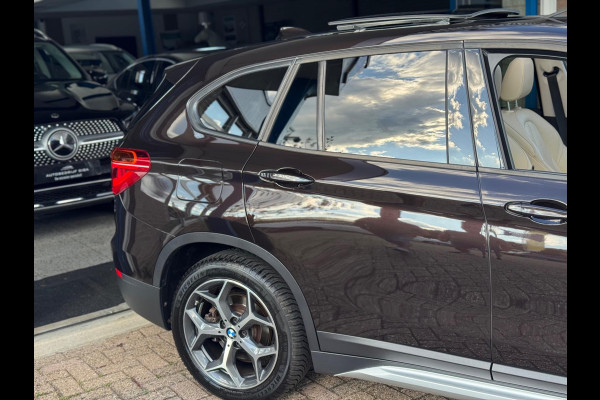 BMW X1 XDrive25i High Executive 2017 AUT PANO NAVI LEDER NAP