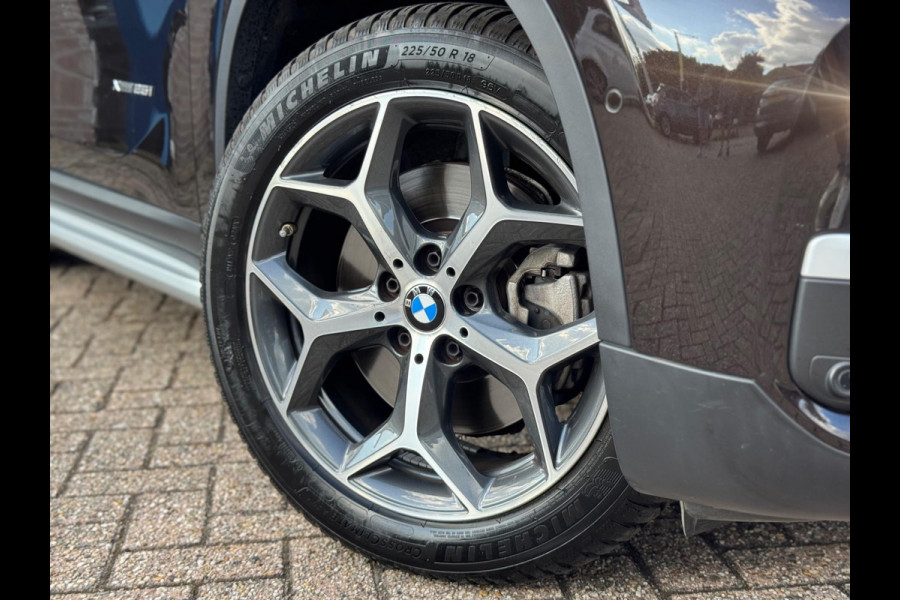 BMW X1 XDrive25i High Executive 2017 AUT PANO NAVI LEDER NAP