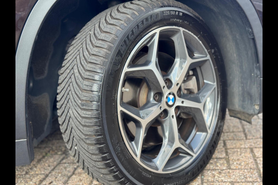 BMW X1 XDrive25i High Executive 2017 AUT PANO NAVI LEDER NAP