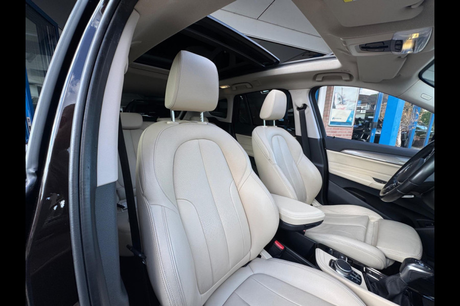 BMW X1 XDrive25i High Executive 2017 AUT PANO NAVI LEDER NAP