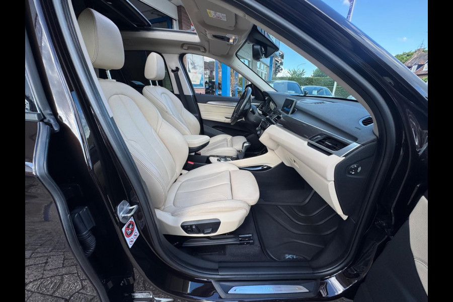 BMW X1 XDrive25i High Executive 2017 AUT PANO NAVI LEDER NAP