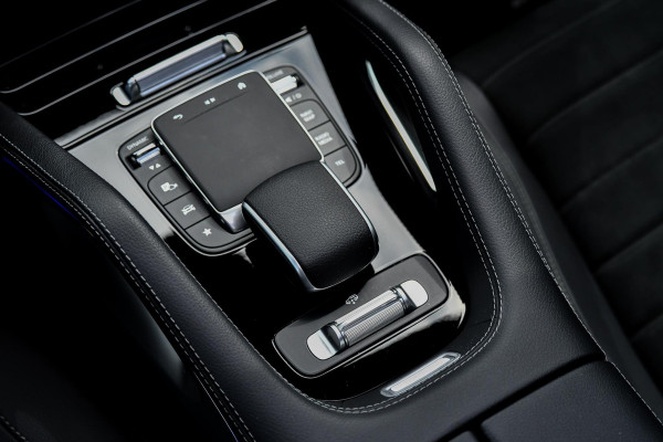 Mercedes-Benz GLE 400 e 4MATIC AMG. Pano, Memory, Luchtv, 360 3D, Burm, Keyless, Trekhaak, Dodeh!