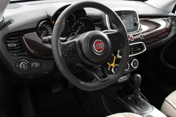 Fiat 500X Fiat 500X 1,4 Turbo 150pk Yacht Club Automaat Leder Navigatie Audio Canvas vouwdak Adaptive Cruise Control Camera Dab Led 18"Lmv Extra getint glas