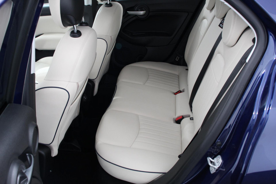 Fiat 500X Fiat 500X 1,4 Turbo 150pk Yacht Club Automaat Leder Navigatie Audio Canvas vouwdak Adaptive Cruise Control Camera Dab Led 18"Lmv Extra getint glas