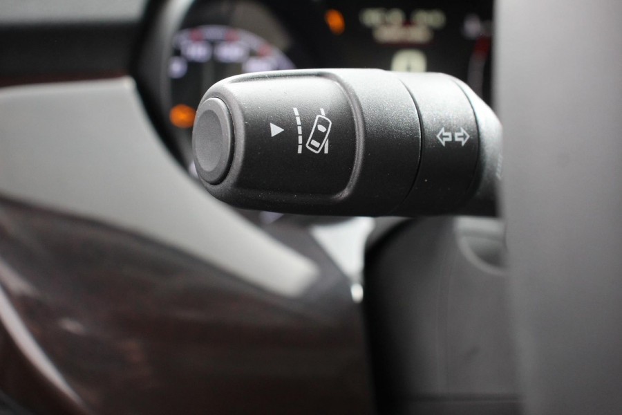 Fiat 500X Fiat 500X 1,4 Turbo 150pk Yacht Club Automaat Leder Navigatie Audio Canvas vouwdak Adaptive Cruise Control Camera Dab Led 18"Lmv Extra getint glas