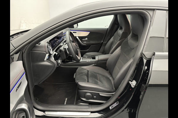 Mercedes-Benz CLA-Klasse Shooting Brake 250 e Star Edition AMG Line | Trekhaak | Nightpakket | USB pakket plus | KEYLESS GO-comfortpakket | Verwarmde stoelen vooraan | Antidiefstalpakket GUARD 360° Plus | EASY PACK achterklep | Sfeerverlichting |