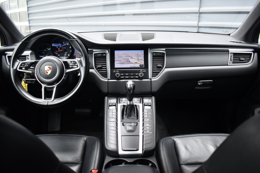 Porsche Macan 2.0 PDK | Trekhaak Elek. | Camera | Lederen Bekleding | Stoelverwarming | Lane Asist.