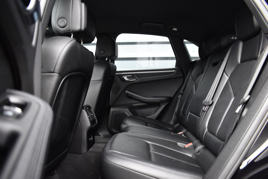 Porsche Macan 2.0 PDK | Trekhaak Elek. | Camera | Lederen Bekleding | Stoelverwarming | Lane Asist.
