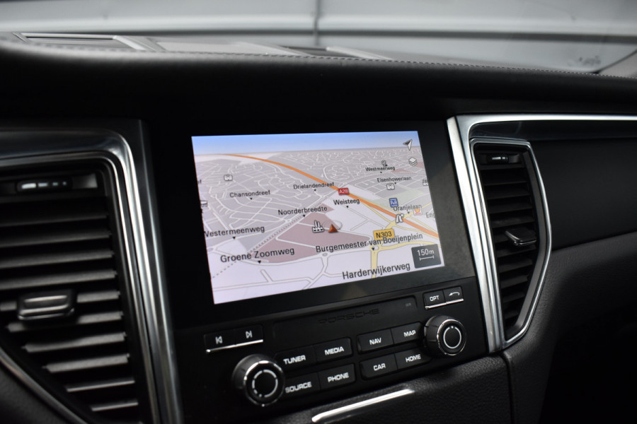 Porsche Macan 2.0 PDK | Trekhaak Elek. | Camera | Lederen Bekleding | Stoelverwarming | Lane Asist.