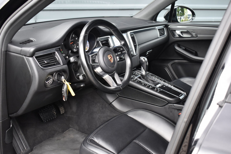 Porsche Macan 2.0 PDK | Trekhaak Elek. | Camera | Lederen Bekleding | Stoelverwarming | Lane Asist.
