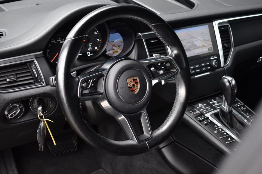Porsche Macan 2.0 PDK | Trekhaak Elek. | Camera | Lederen Bekleding | Stoelverwarming | Lane Asist.