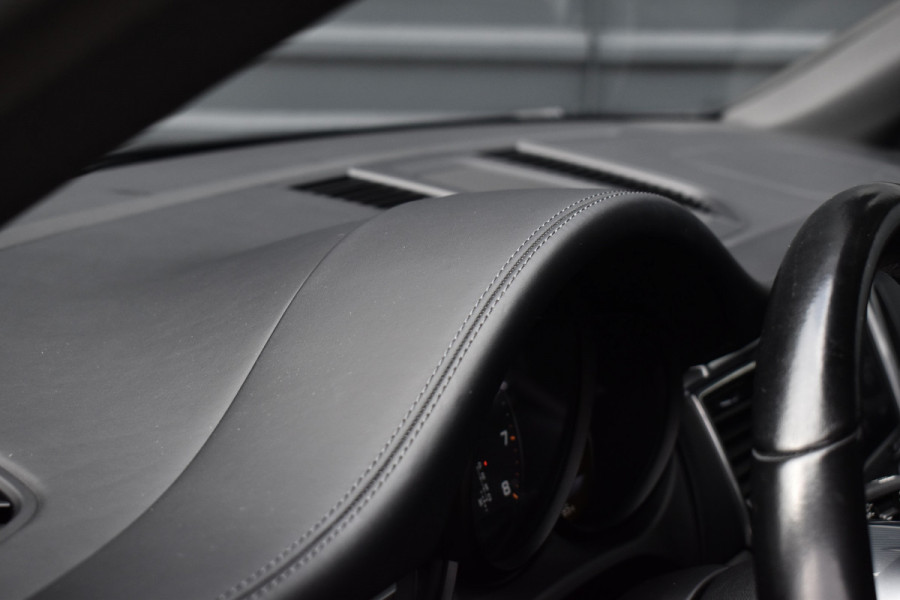 Porsche Macan 2.0 PDK | Trekhaak Elek. | Camera | Lederen Bekleding | Stoelverwarming | Lane Asist.