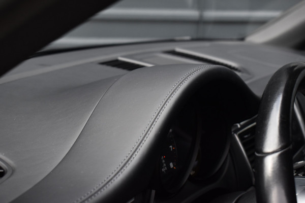 Porsche Macan 2.0 PDK | Trekhaak Elek. | Camera | Lederen Bekleding | Stoelverwarming | Lane Asist.