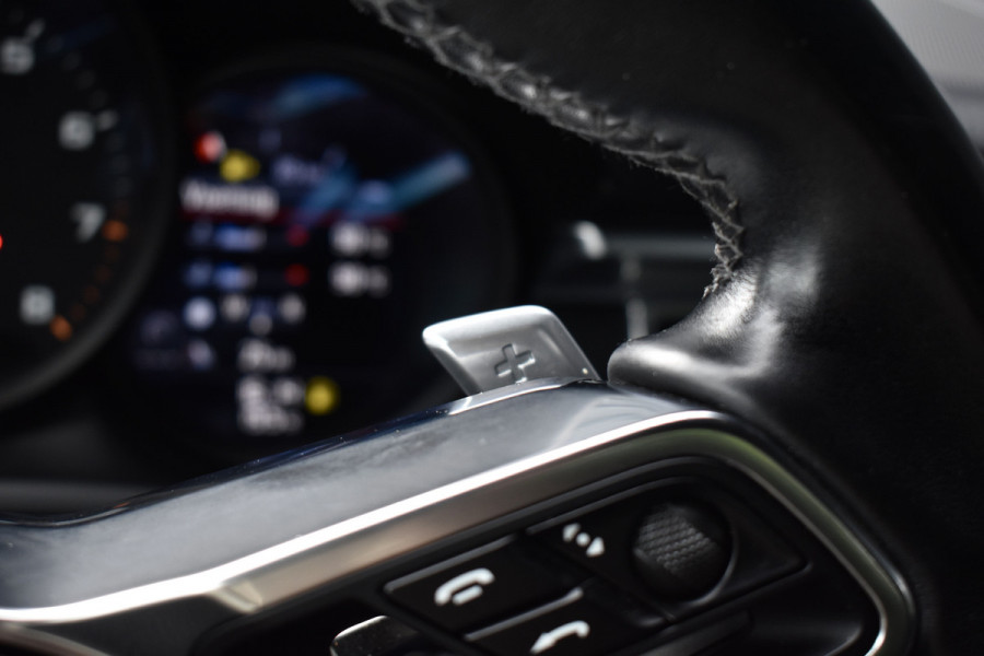 Porsche Macan 2.0 PDK | Trekhaak Elek. | Camera | Lederen Bekleding | Stoelverwarming | Lane Asist.