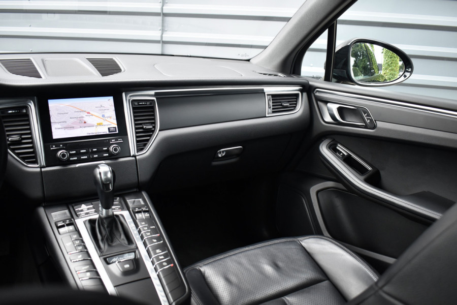Porsche Macan 2.0 PDK | Trekhaak Elek. | Camera | Lederen Bekleding | Stoelverwarming | Lane Asist.