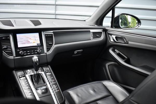 Porsche Macan 2.0 PDK | Trekhaak Elek. | Camera | Lederen Bekleding | Stoelverwarming | Lane Asist.