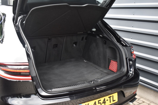 Porsche Macan 2.0 PDK | Trekhaak Elek. | Camera | Lederen Bekleding | Stoelverwarming | Lane Asist.