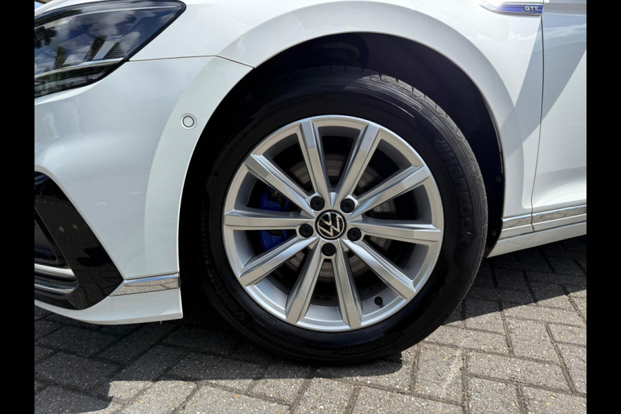 Volkswagen Passat Variant 1.4 TSI PHEV GTE Business - Automaat - Camera - Navigatie - Winterpakket
