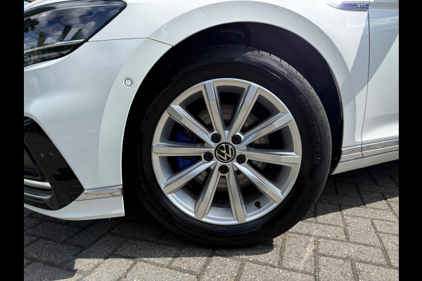 Volkswagen Passat Variant 1.4 TSI PHEV GTE Business - Automaat - Camera - Navigatie - Winterpakket