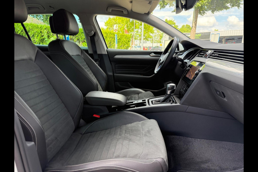 Volkswagen Passat Variant 1.4 TSI PHEV GTE Business - Automaat - Camera - Navigatie - Winterpakket