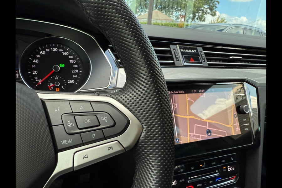 Volkswagen Passat Variant 1.4 TSI PHEV GTE Business - Automaat - Camera - Navigatie - Winterpakket