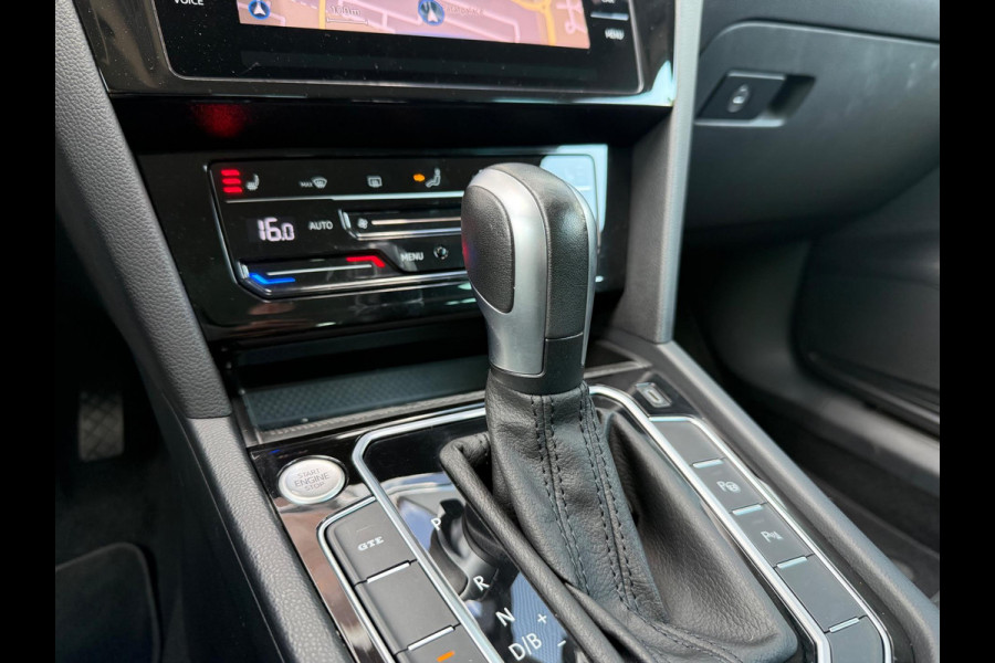 Volkswagen Passat Variant 1.4 TSI PHEV GTE Business - Automaat - Camera - Navigatie - Winterpakket