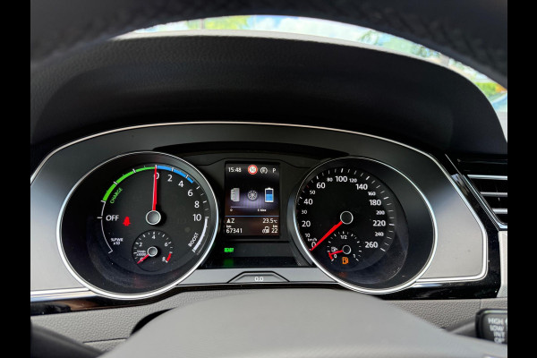 Volkswagen Passat Variant 1.4 TSI PHEV GTE Business - Automaat - Camera - Navigatie - Winterpakket