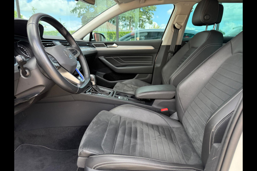 Volkswagen Passat Variant 1.4 TSI PHEV GTE Business - Automaat - Camera - Navigatie - Winterpakket