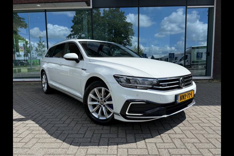 Volkswagen Passat Variant 1.4 TSI PHEV GTE Business - Automaat - Camera - Navigatie - Winterpakket