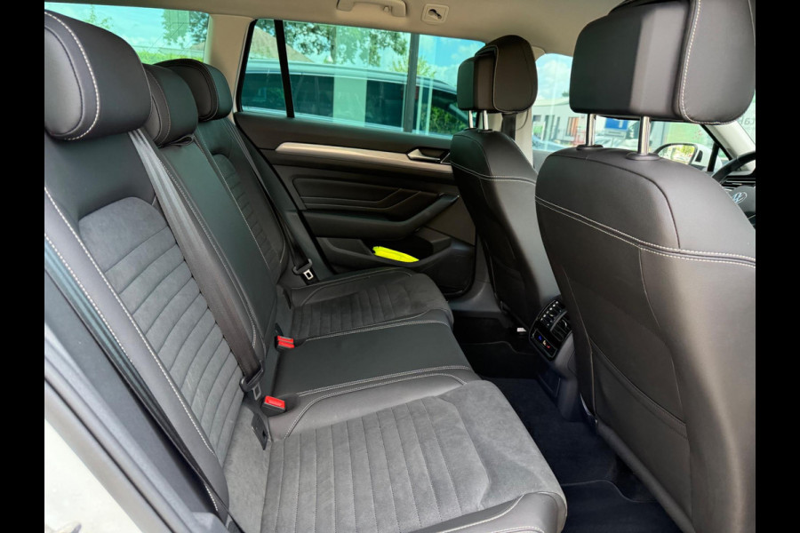 Volkswagen Passat Variant 1.4 TSI PHEV GTE Business - Automaat - Camera - Navigatie - Winterpakket