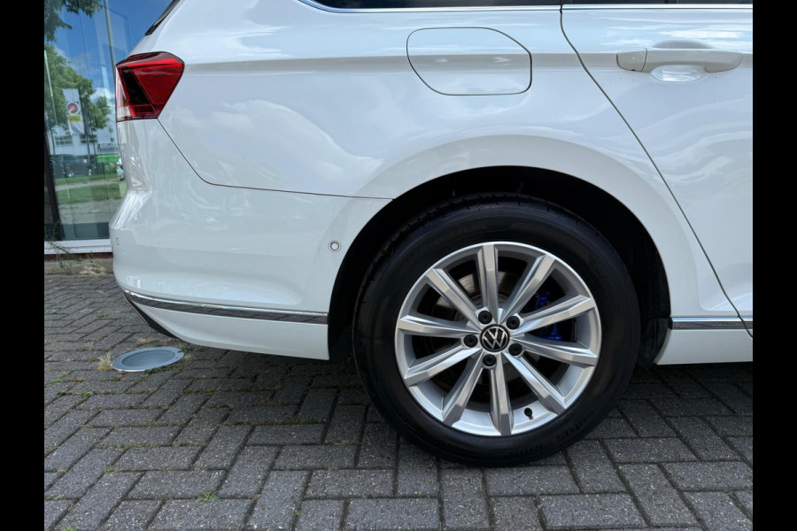 Volkswagen Passat Variant 1.4 TSI PHEV GTE Business - Automaat - Camera - Navigatie - Winterpakket