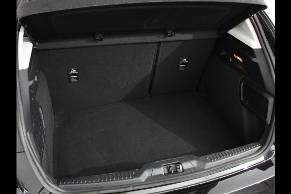 Ford Focus 1.0 EcoBoost 155pk Hybrid Automaat Active X Navigatie Climate Control Camera Parkeer sensoren B&O Dab Led Lichtmetalen velgen